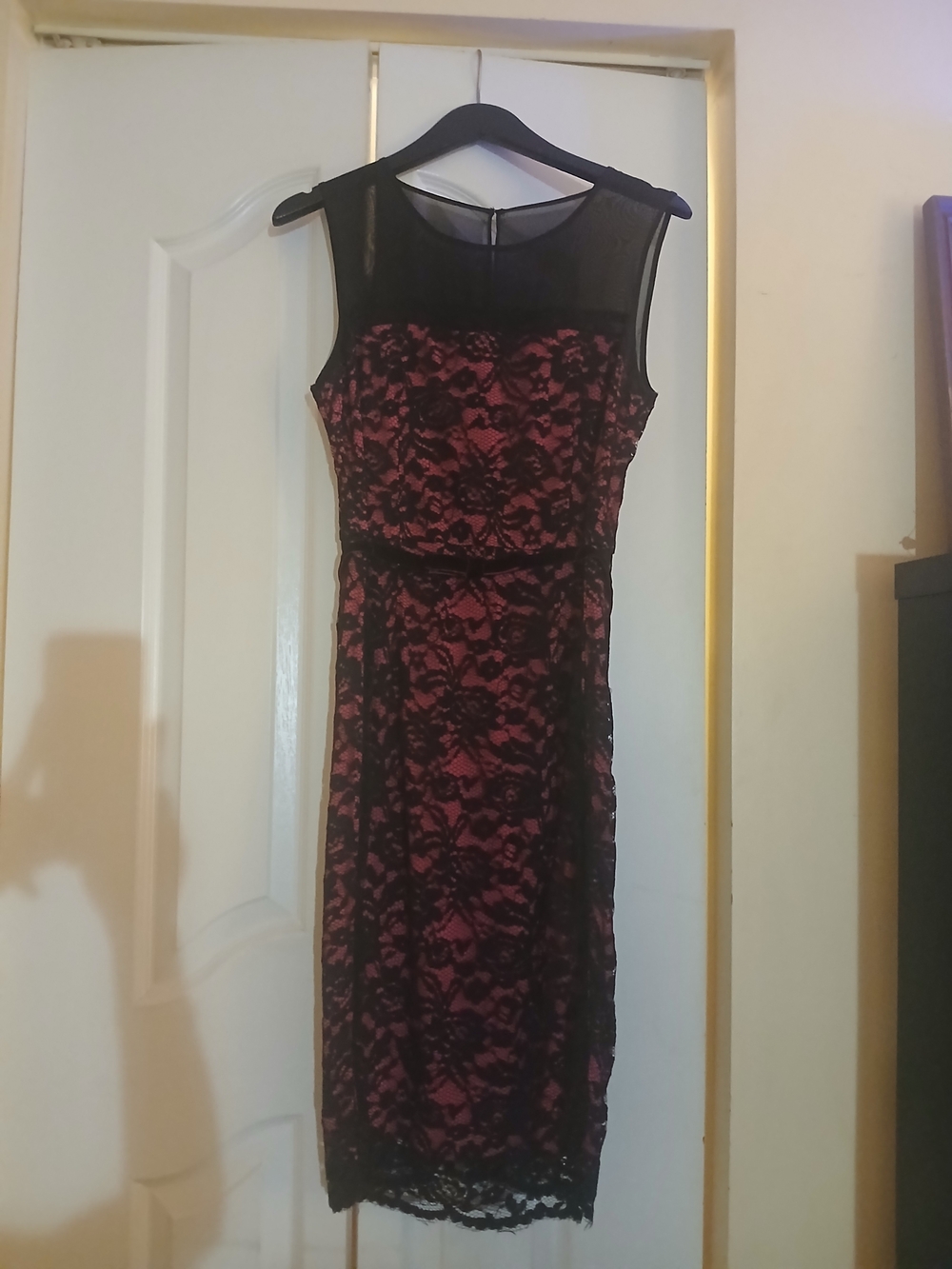 Venus FASHION, Elegant Black Lace Overlay Midi Dress with Rose Pink Lining